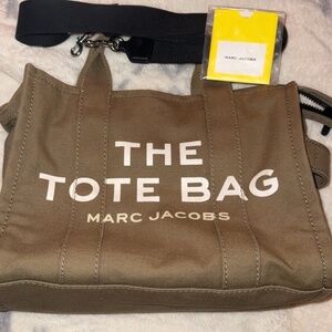 Marc Jacobs The Tote Bag- Size medium in Slate green